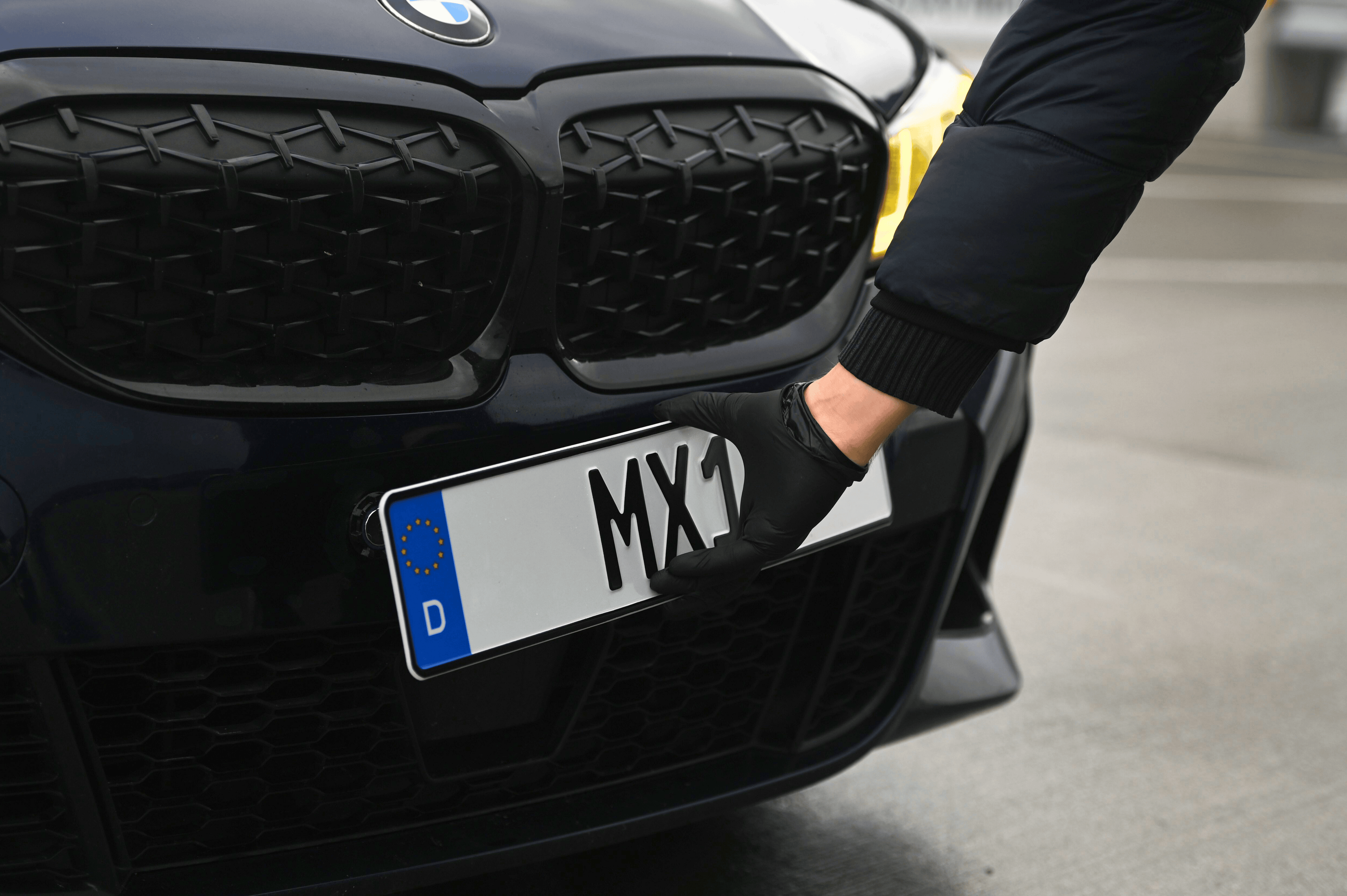 License Plate | Magnetic Snap On Holder