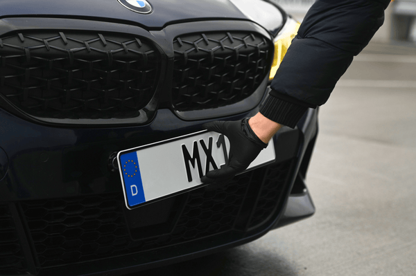 License Plate | Magnetic Snap On Holder